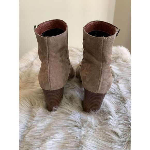 Born Womens Suede Heeled Bootie Ankle Boots Water Resistant Size 11 M - Picture 8 of 8